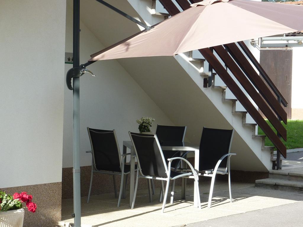 Rooms Gril Postojna Exterior photo